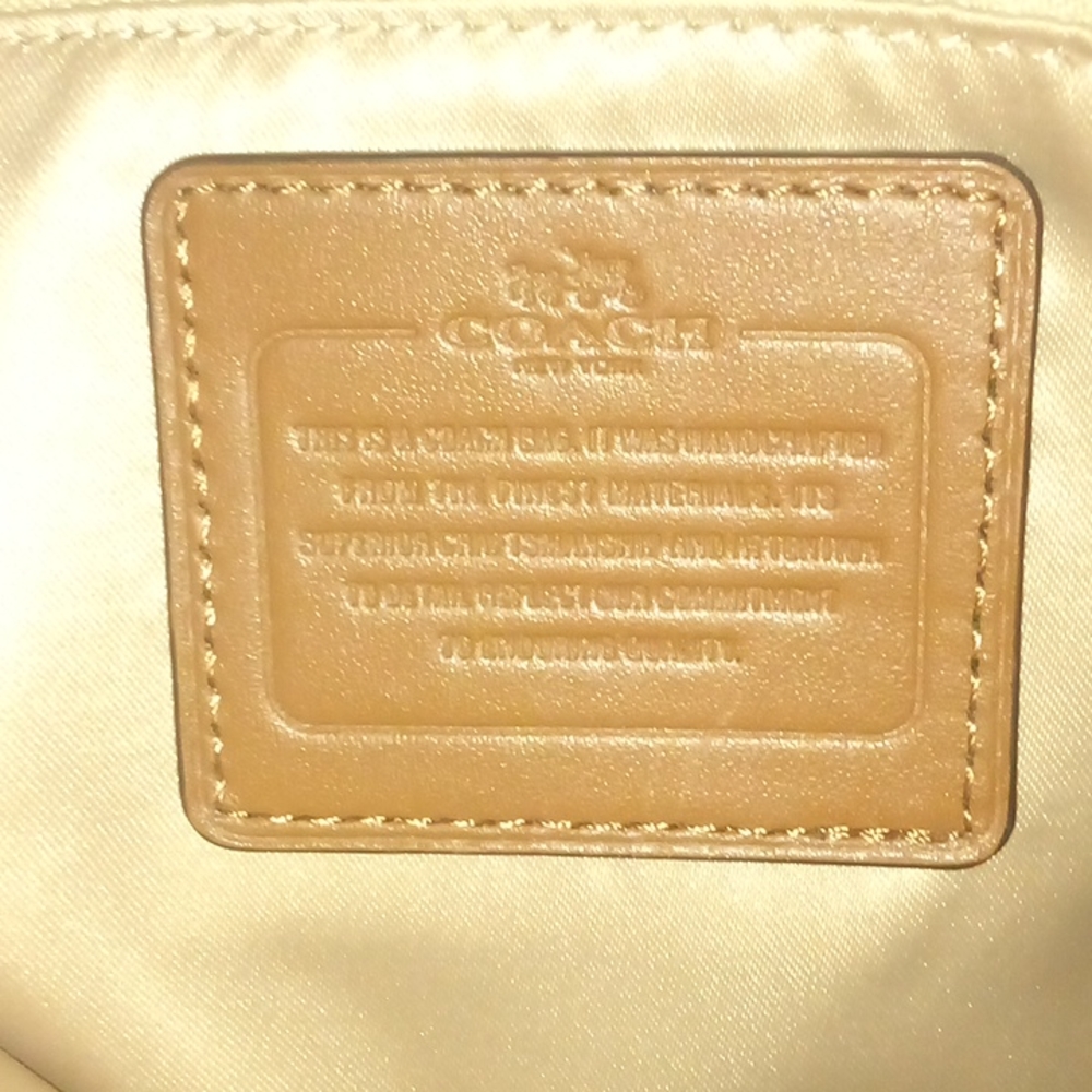 Coach - Picture 4 of 6